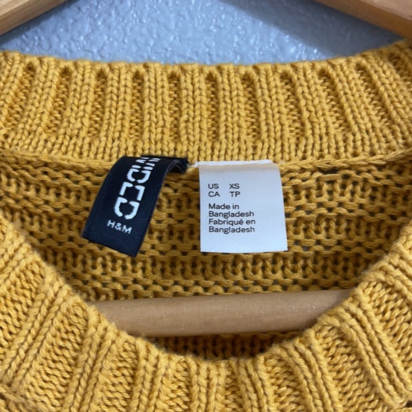 Sweater - Picture 3 of 3